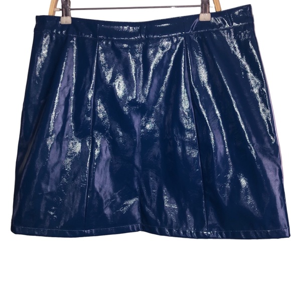 NWT Lazy Oaf Feeling Blue Vinyl Skirt Multi Zip Front Size US 18 Mini Skirt - Picture 8 of 16